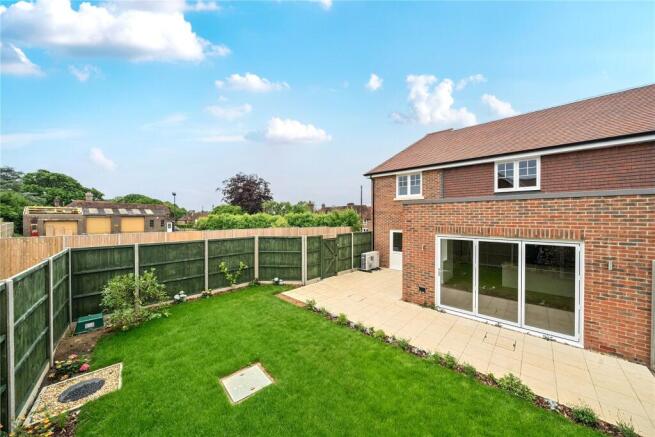 2 Acorn Gardens Rear