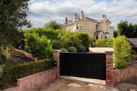 South Bank Close, Alderley Edge, SK9