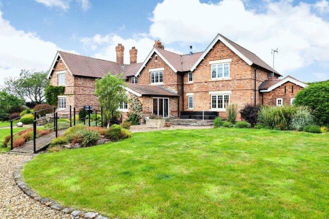 6 bedroom detached house for sale in White Hall Lane, Warmingham, CW11