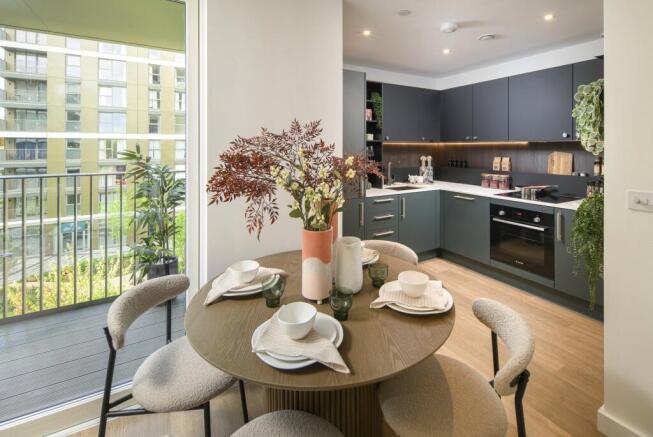 Dining Table/Kitchen