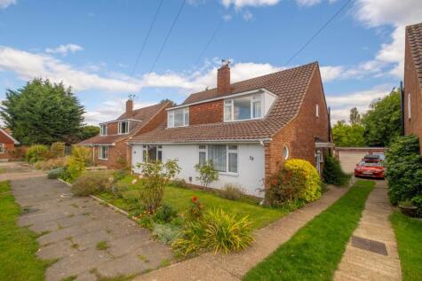 Russington Road, Shepperton, TW17