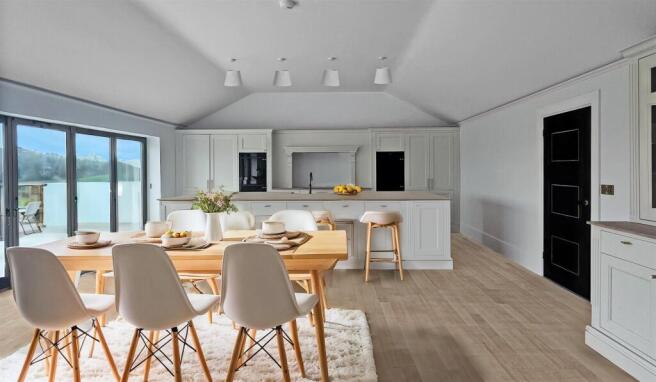 Virtual Staging.jpg