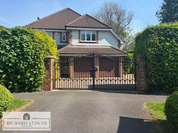 Double Gate Driveway
