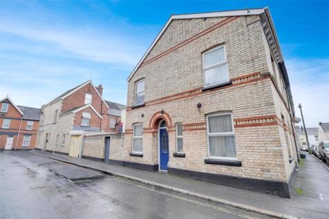 Vicarage Lawn, Barnstaple, Devon, EX32