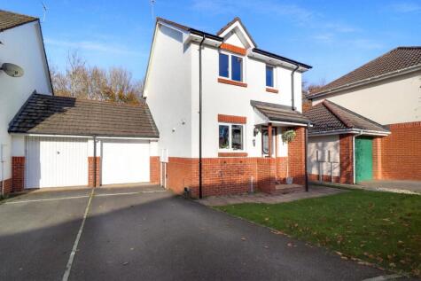 Pathfield Close, Roundswell, Barnstaple, Devon, EX31