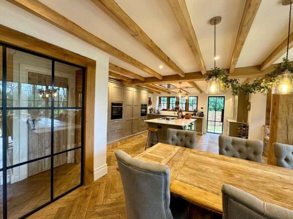 Kitchen/Dining