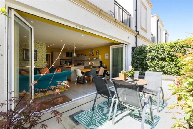 Courtyard Garden