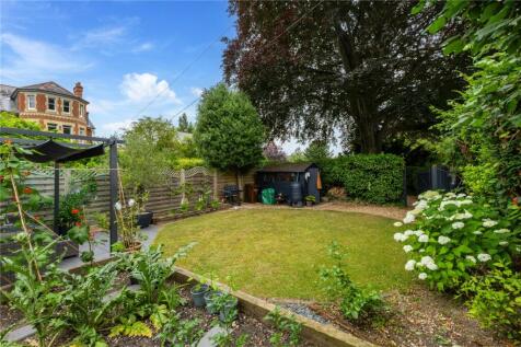 Barnes Close, Winchester, Hampshire, SO23