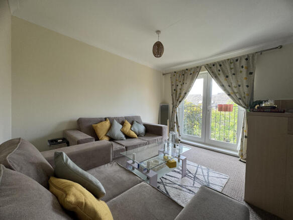 Lounge/dining area