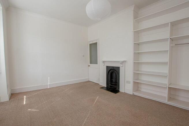 Front Bedroom i