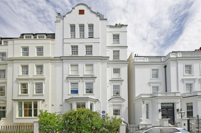 1@22 hyde pk gate...