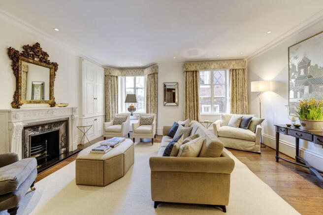 Rose Square 52 - ...