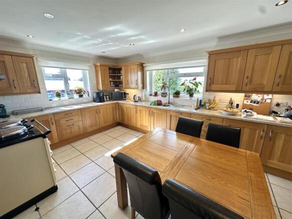 Kitchen / Diner