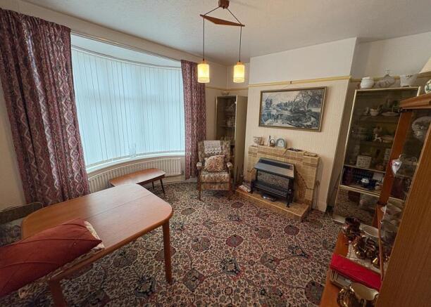 BAY FRONTED LIVING ROOM