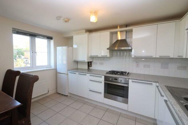 2 Bedroom Apartment To Rent In Cavendish Place Hatfield Al10