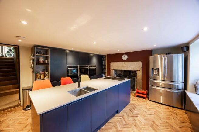 Kitchen/breakfast...