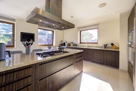 49 The Bishops Avenue, N2