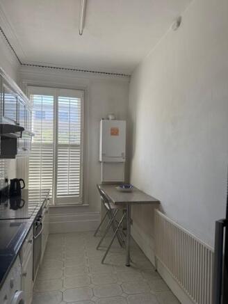 Kitchen 2.jpg