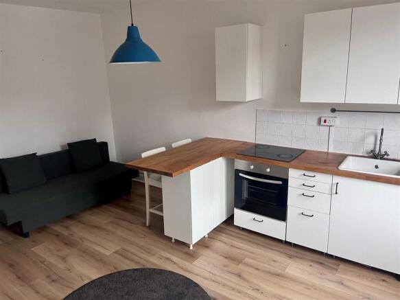 Kitchen/lounge/bed