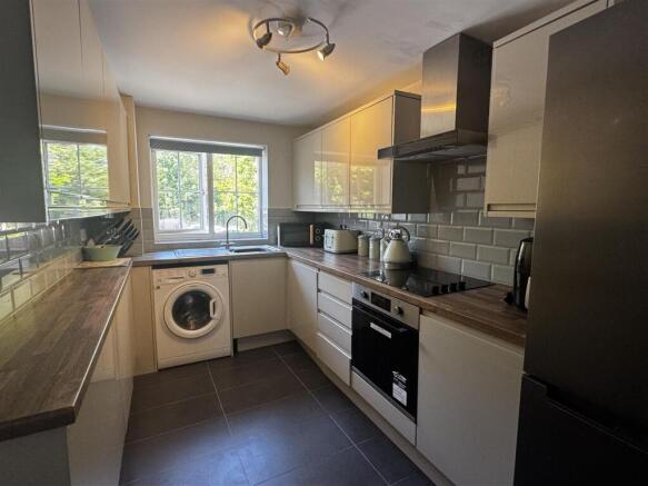 KITCHEN.jpg