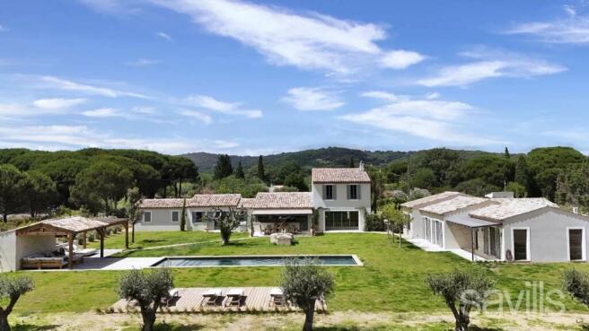 Luxury villa for sale near Saint-Tropez