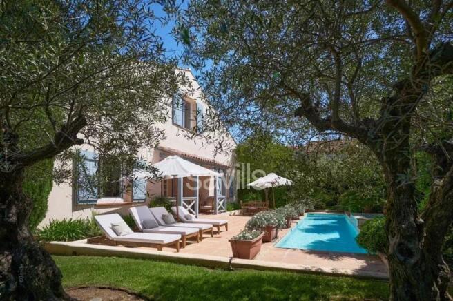 Villa with pool in Saint-Tropez center