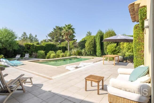 villa for sale with pool Antibes