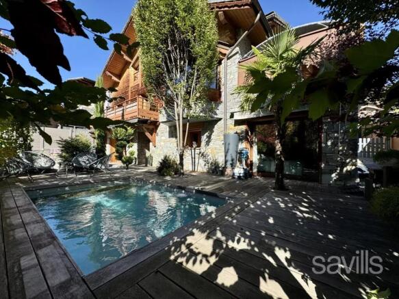 House with swimming pool Bozel center