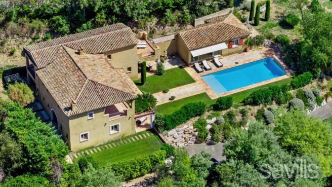 Exclusive villa for sale close to Saint-Tropez and