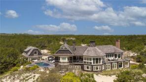 Photo of Shipwreck Drive, Amagansett, New York