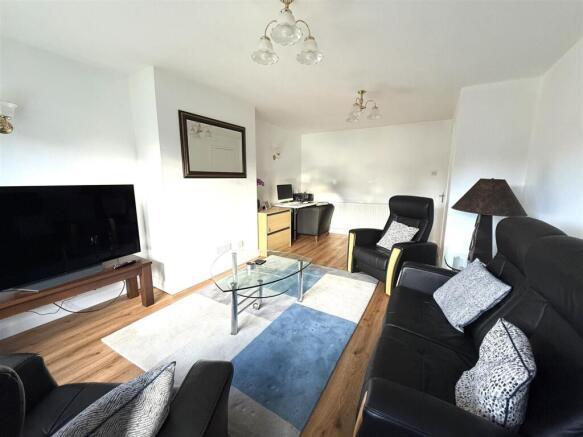 138 UTTOX LOUNGE.jpeg