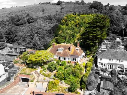 Queens Avenue, Elms Vale, Dover, CT17