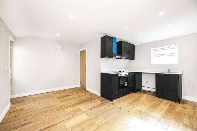 Kitchen / Reception