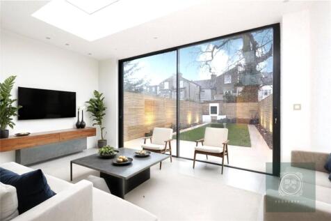 Frobisher Road, London, N8