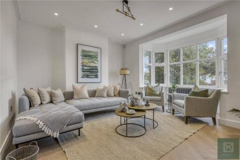 Lullington Garth, London, N12