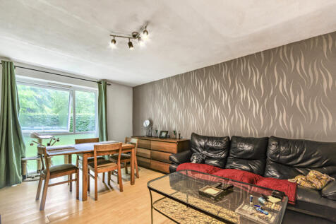 Bollo Bridge Road, London, W3