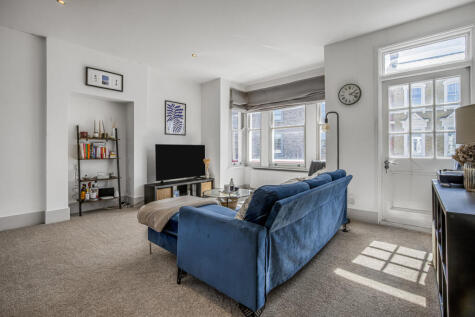 Putney Bridge Road, London, SW15