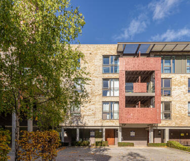 Blondin Way, London, SE16