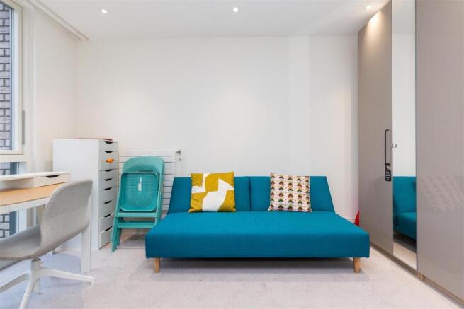 163 Hamond Court-9.jpg