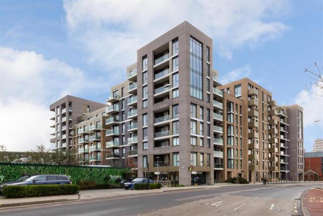 163 Hamond Court-22.jpg
