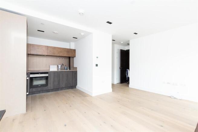 Flat 2  ,  6 Exchange Gardens-6.jpg