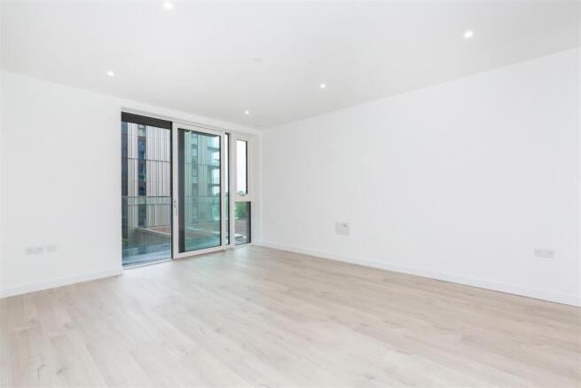 18 Hartingtons Court-1.jpg