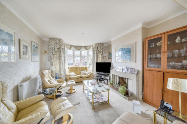 1321695-11-686bed...