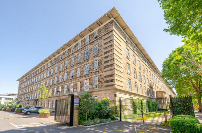 1306757-1-6852c6e...