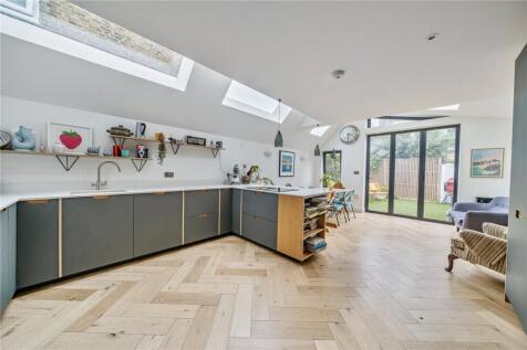 Vespan Road, Shepherd's Bush, W12