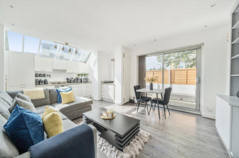 Kingswood Road, Acton, W4