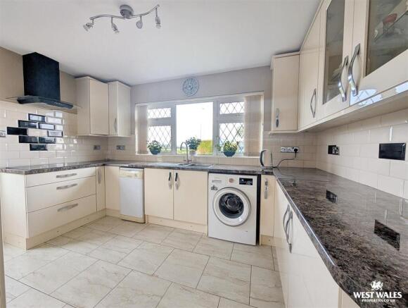 b3b44b28-da8b-4366-bcf8-4d9c5b7702d4-1_all_160163.