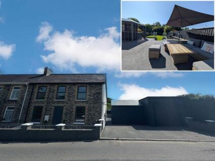 Llanpumsaint, Carmarthen