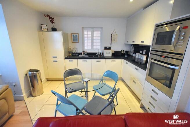 2 - 2025-11-10T123007.407.jpg