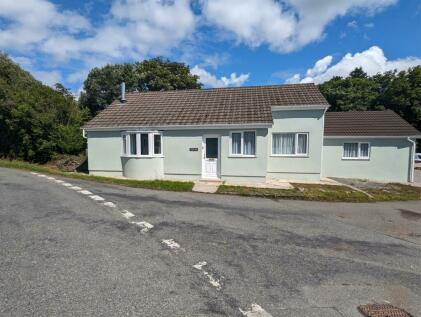 Clynderwen - 2 bedroom detached bungalow